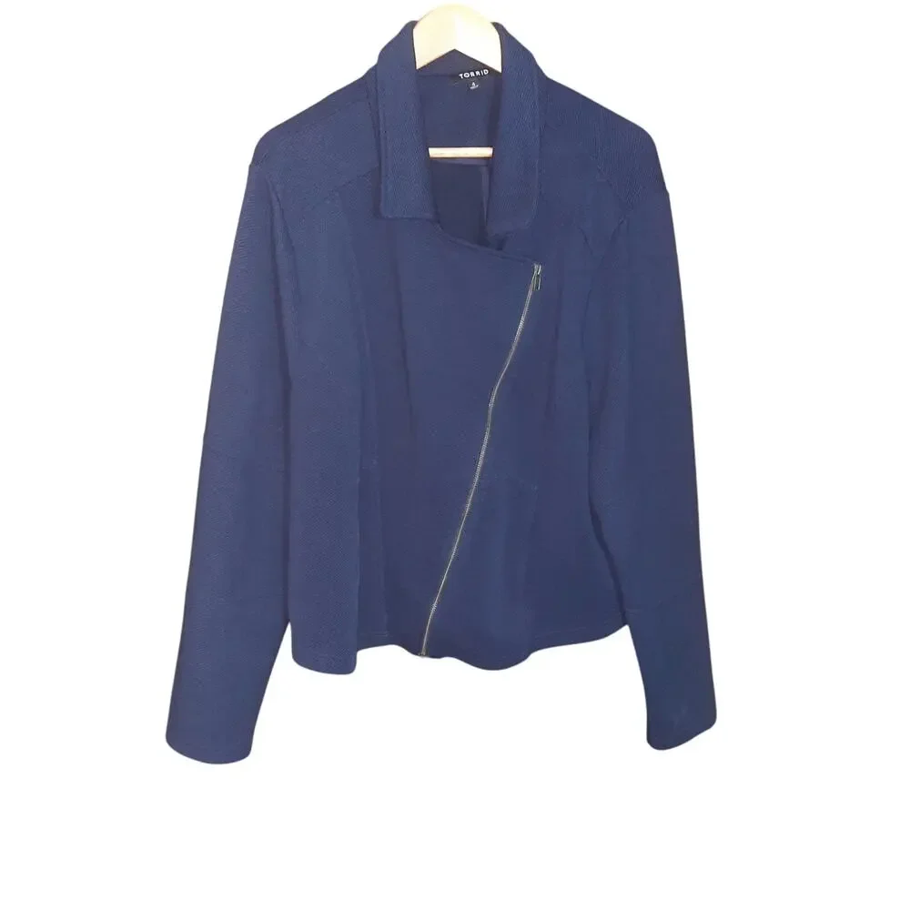 Torrid Womens Navy Asymmetrical Zip Textured Knit Cropped Moto Jacket Size 4